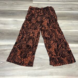 Aritzia Wilfred flowy straight leg pants size small